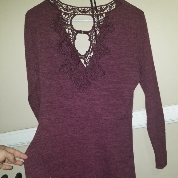 Beautiful Dress - Picture 2 of 5